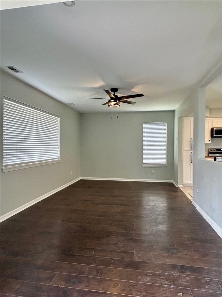 5801 Woodhaven Dr Property Photo 3
