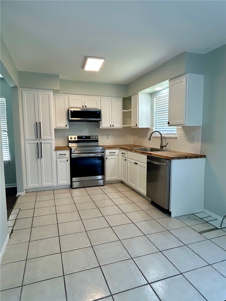 5801 Woodhaven Dr Property Photo 4