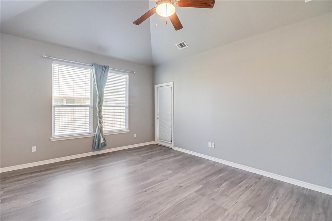 2217 Ibis St Property Photo 18
