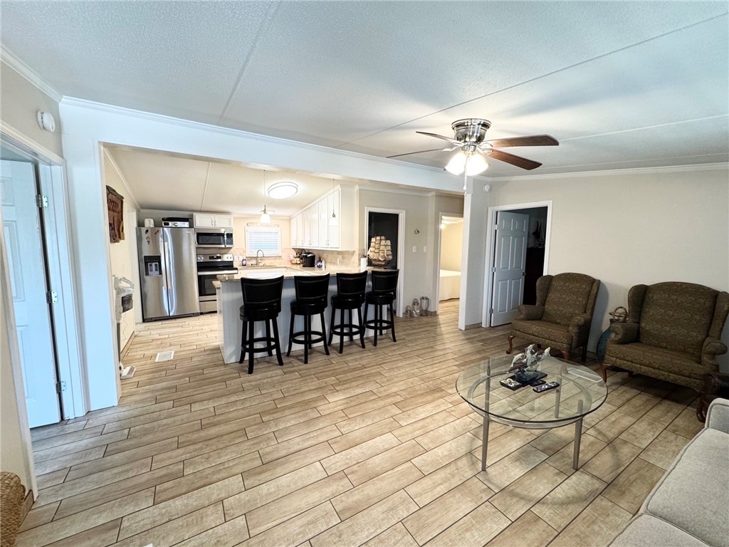 1516 Whispering Sands St Property Photo 4