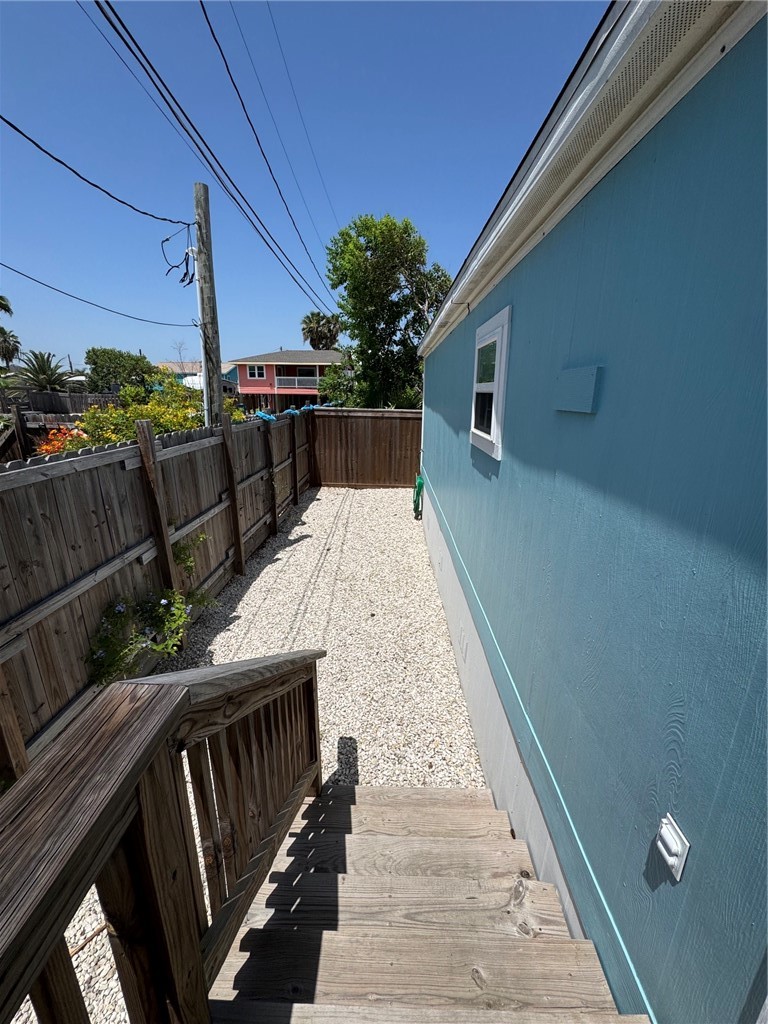 1516 Whispering Sands St Property Photo 16
