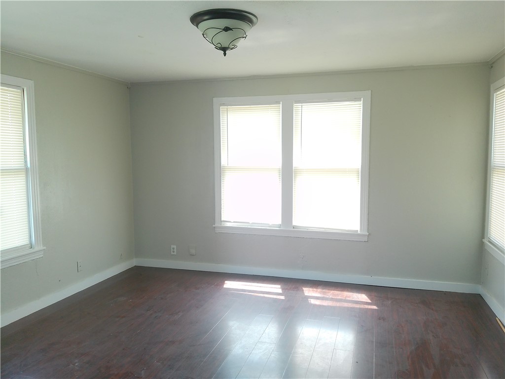 3549 Cypress St Property Photo 2