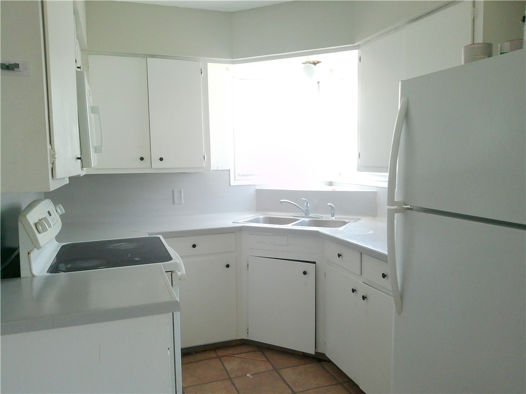 3549 Cypress St Property Photo 3