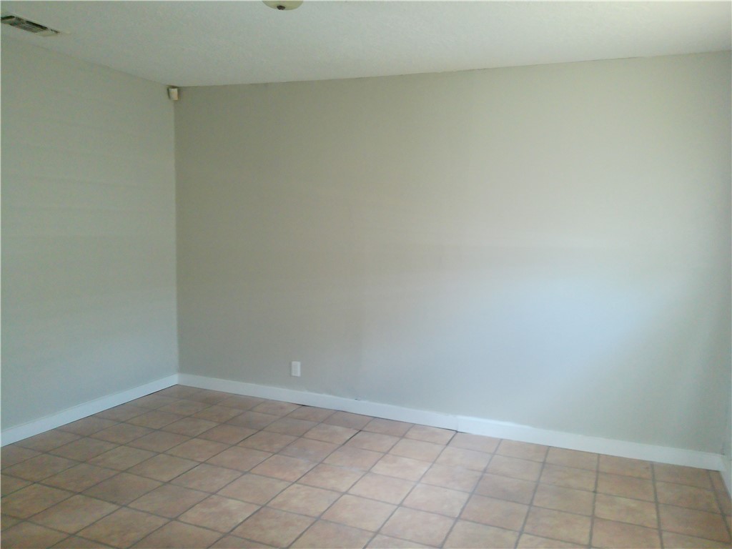 3549 Cypress St Property Photo 4