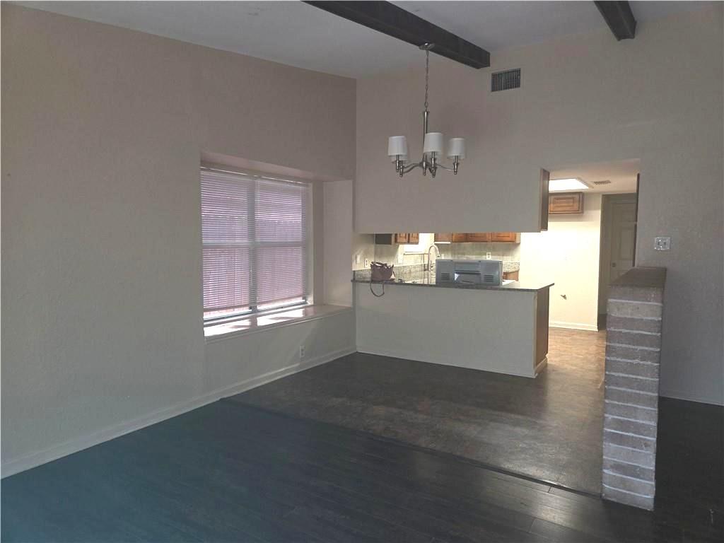 3734 Honey Creek Dr Property Photo 4