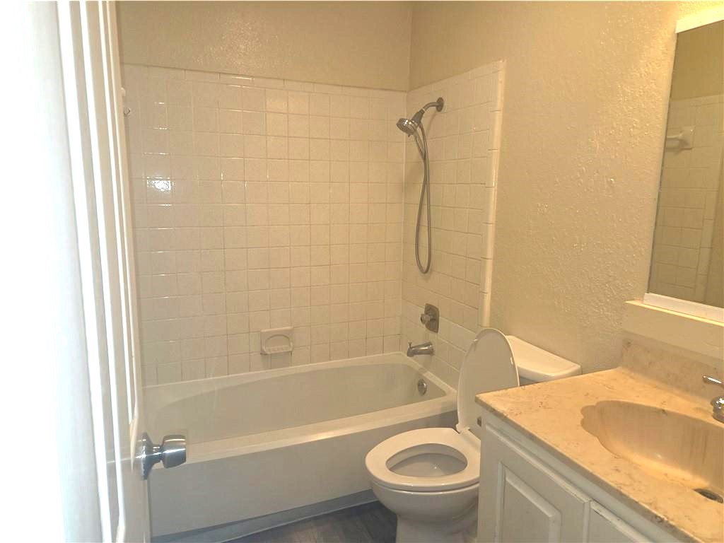 3734 Honey Creek Dr Property Photo 9
