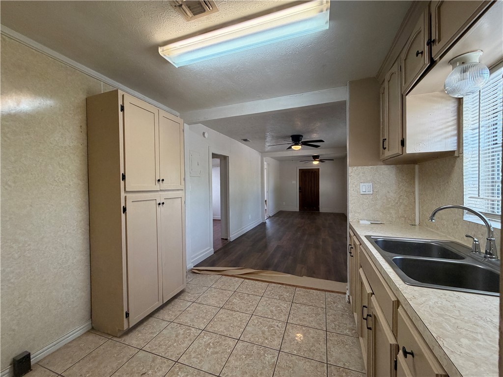 200 Clemmer St A Property Photo 7