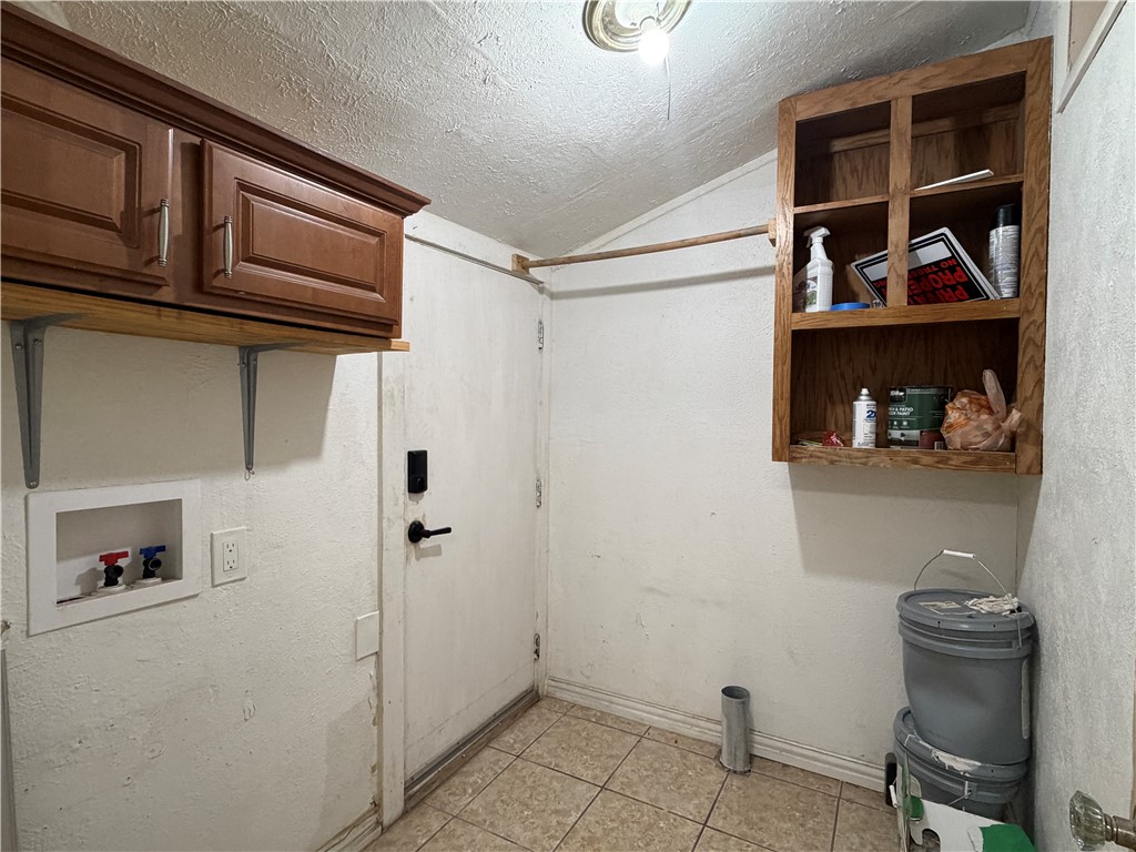 200 Clemmer St A Property Photo 8