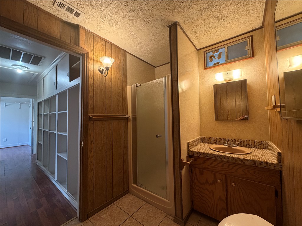 200 Clemmer St A Property Photo 17