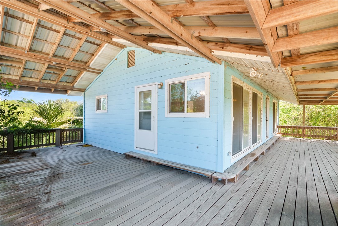 165 Oxbow Property Photo 3