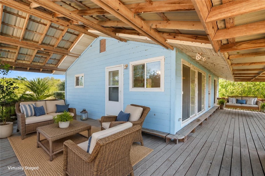 165 Oxbow Property Photo 4