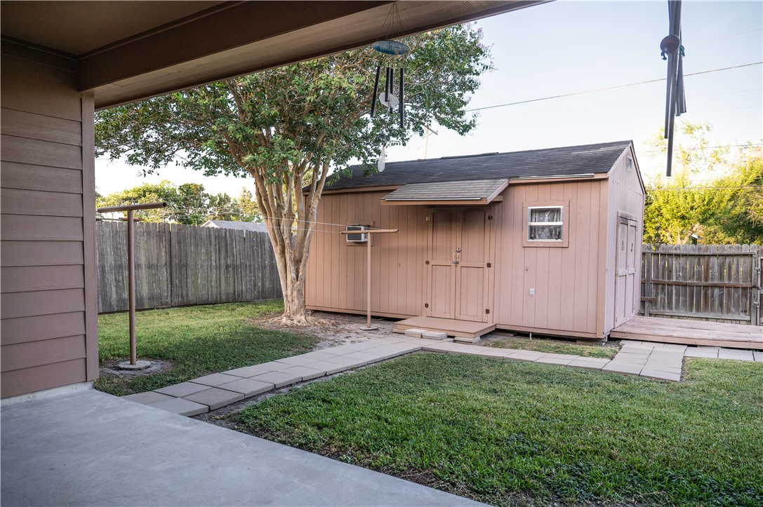 2802 Yeager Dr Property Photo 31