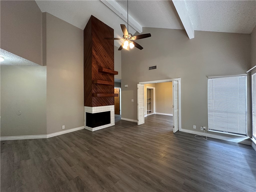2429 Woodway Dr Property Photo 2