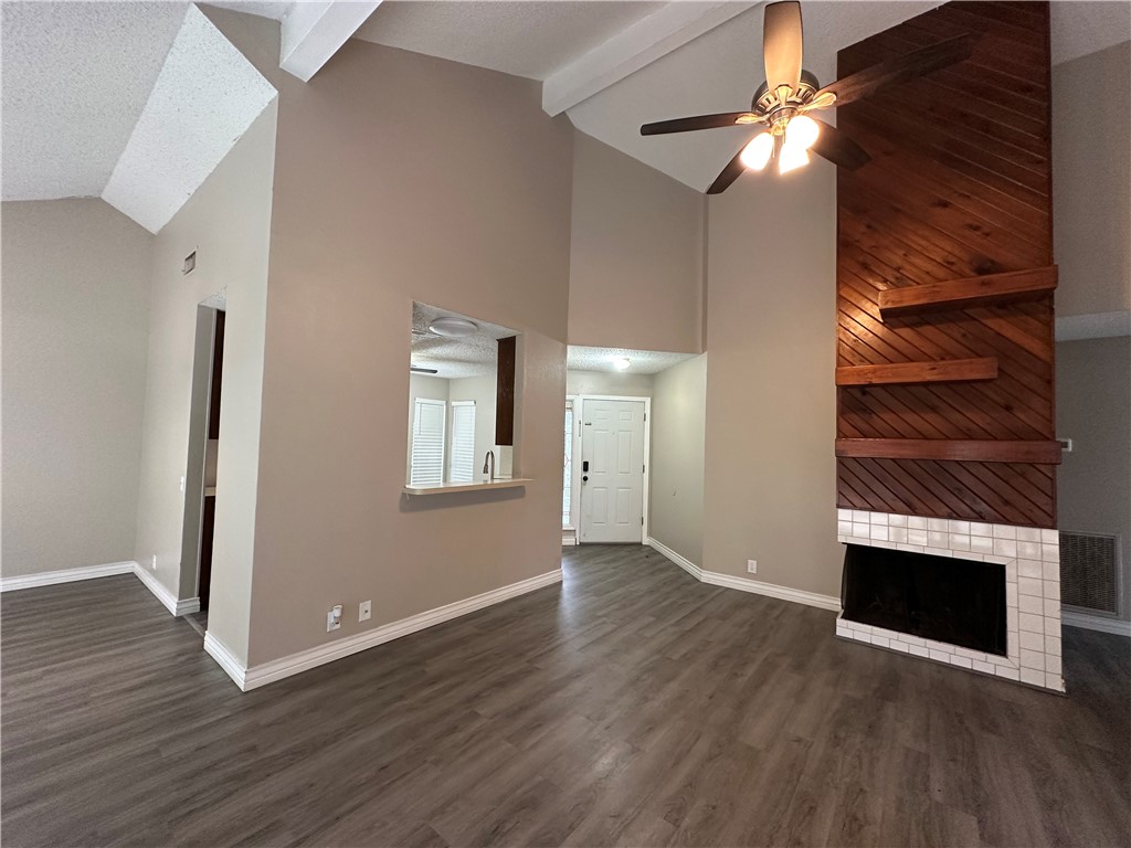2429 Woodway Dr Property Photo 3