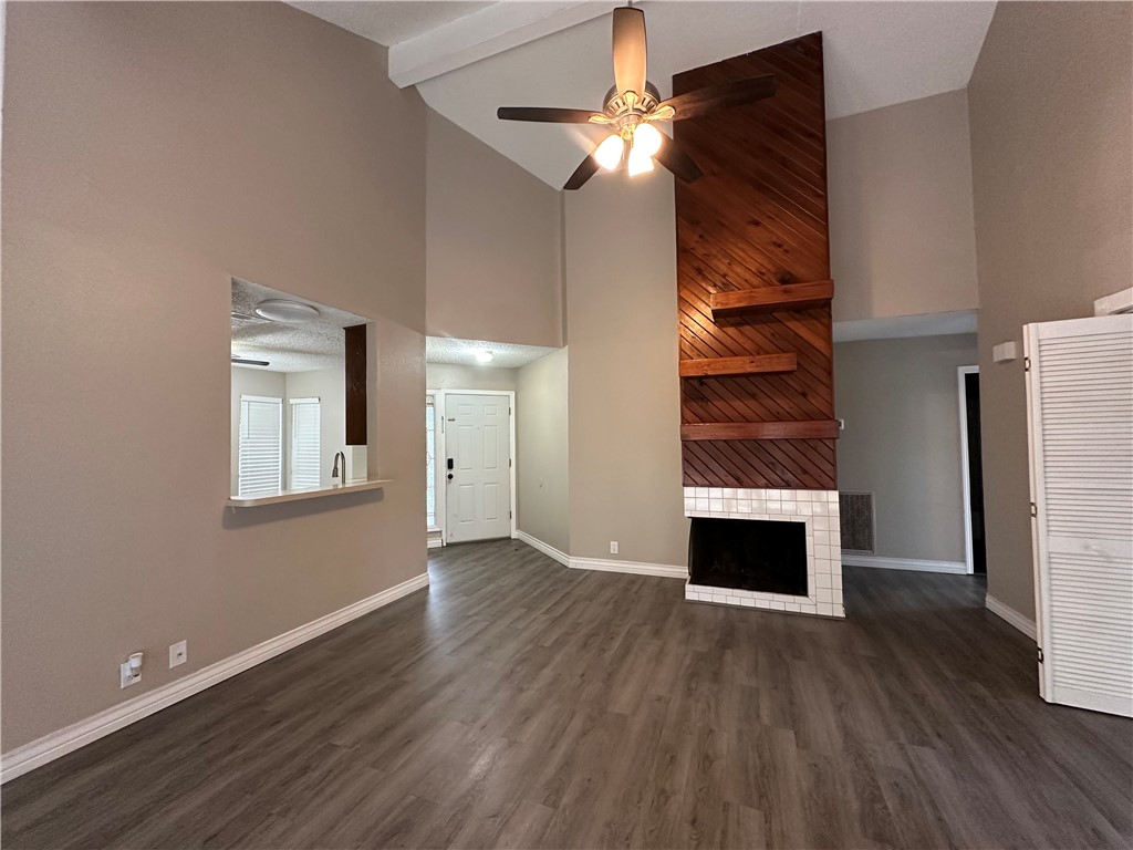 2429 Woodway Dr Property Photo 4