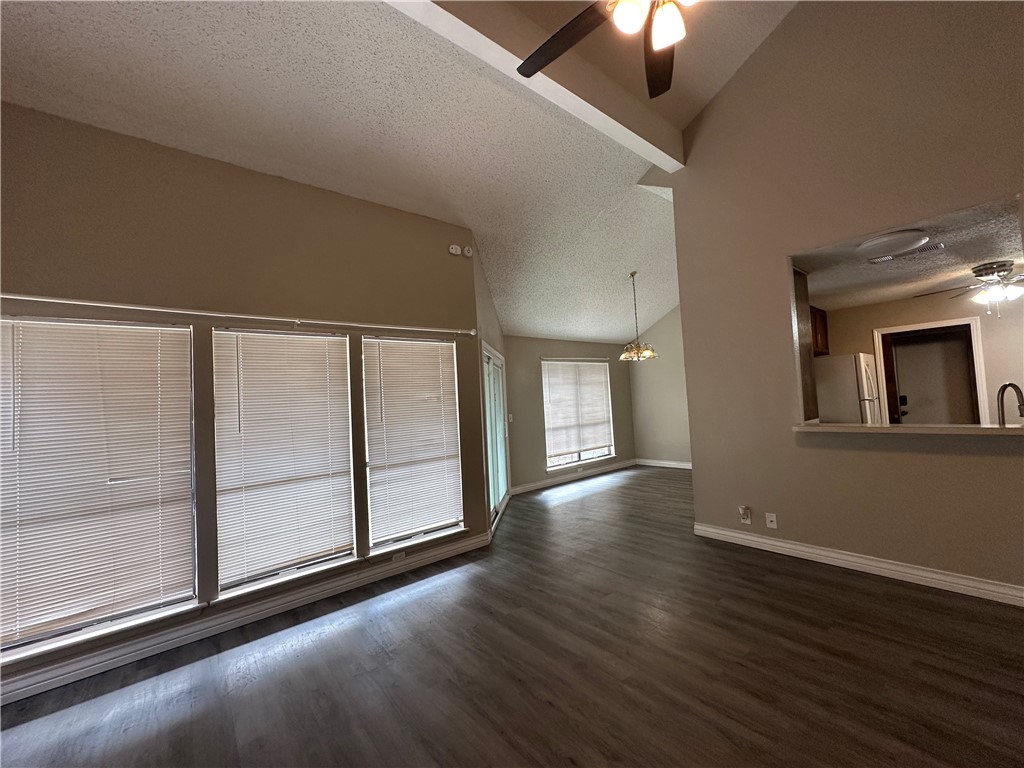 2429 Woodway Dr Property Photo 5