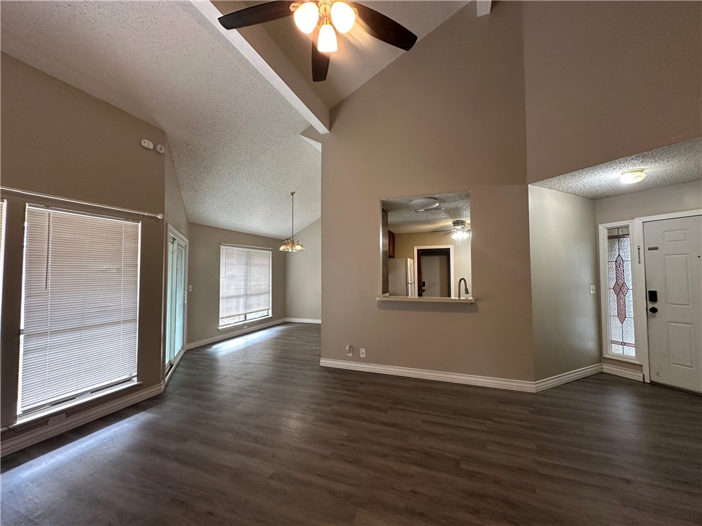 2429 Woodway Dr Property Photo 7