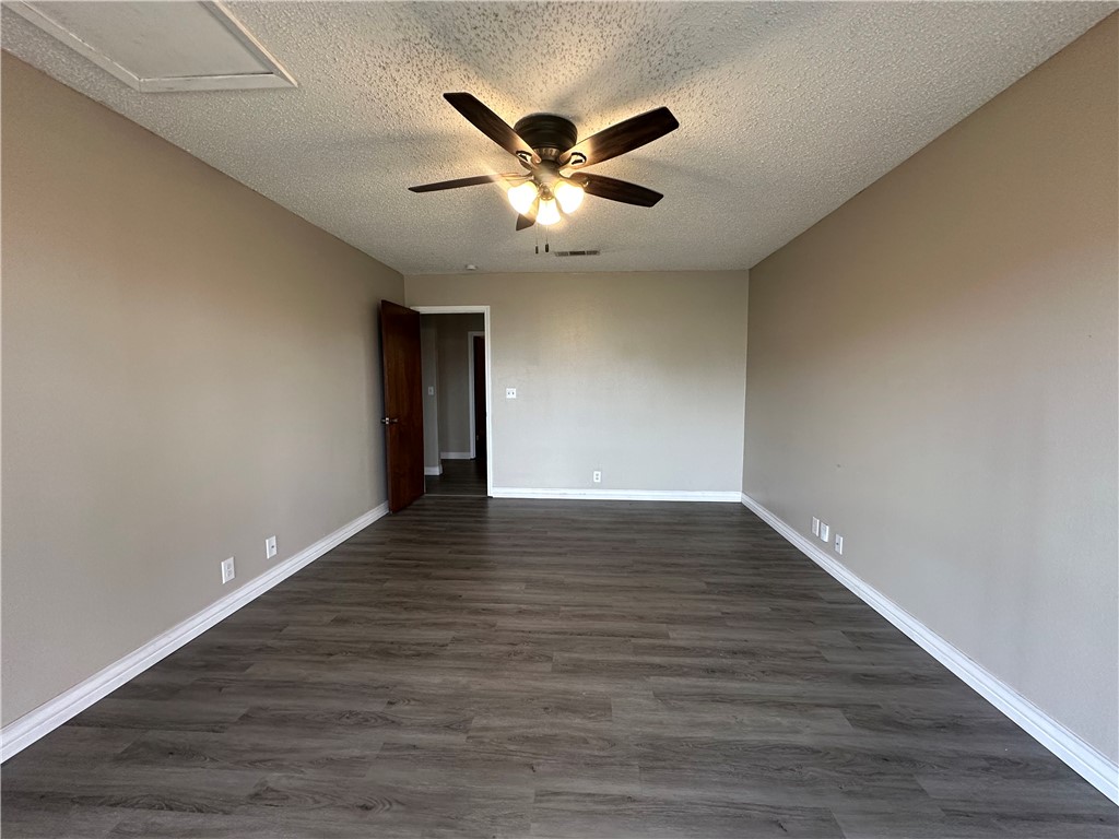 2429 Woodway Dr Property Photo 13