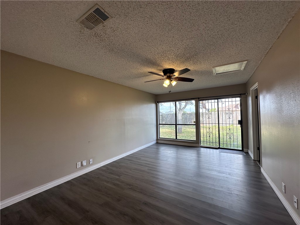 2429 Woodway Dr Property Photo 14