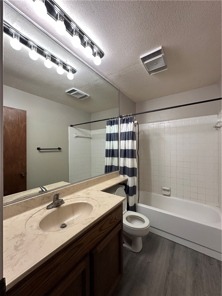 2429 Woodway Dr Property Photo 25