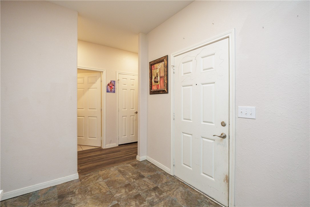 341 Woodlawn St Property Photo 4