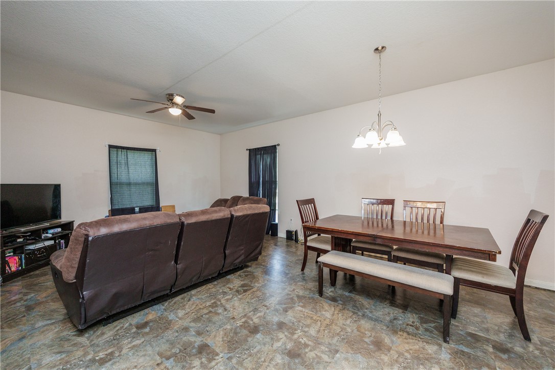 341 Woodlawn St Property Photo 9