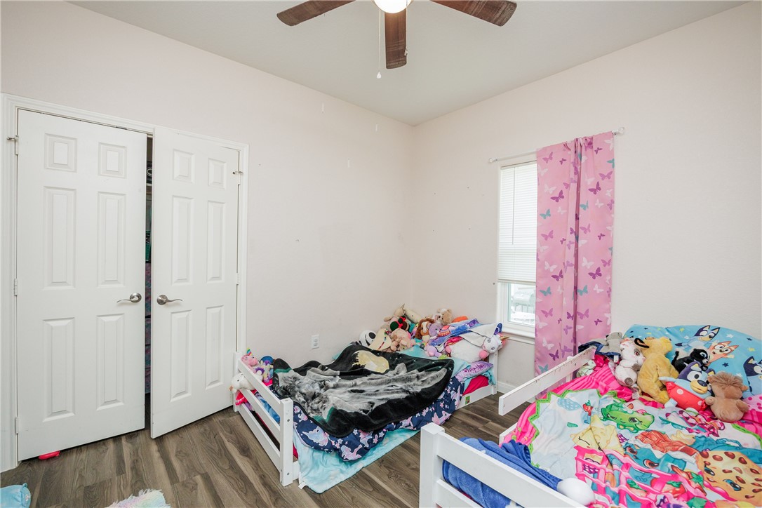 341 Woodlawn St Property Photo 20