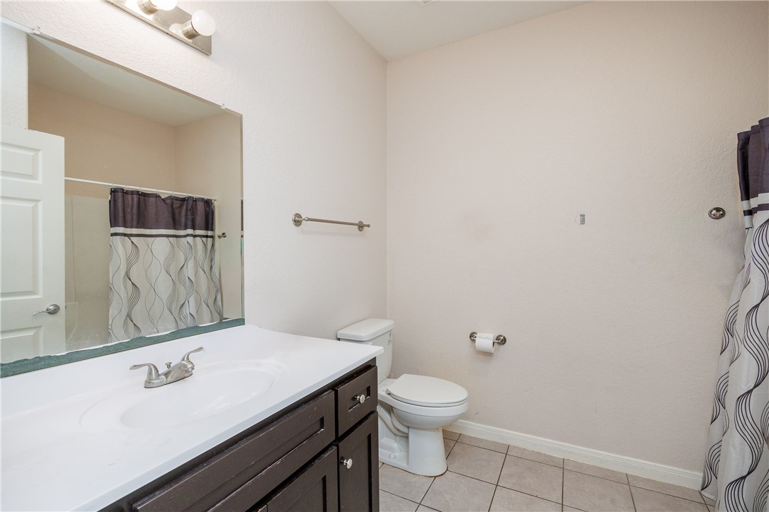 341 Woodlawn St Property Photo 23