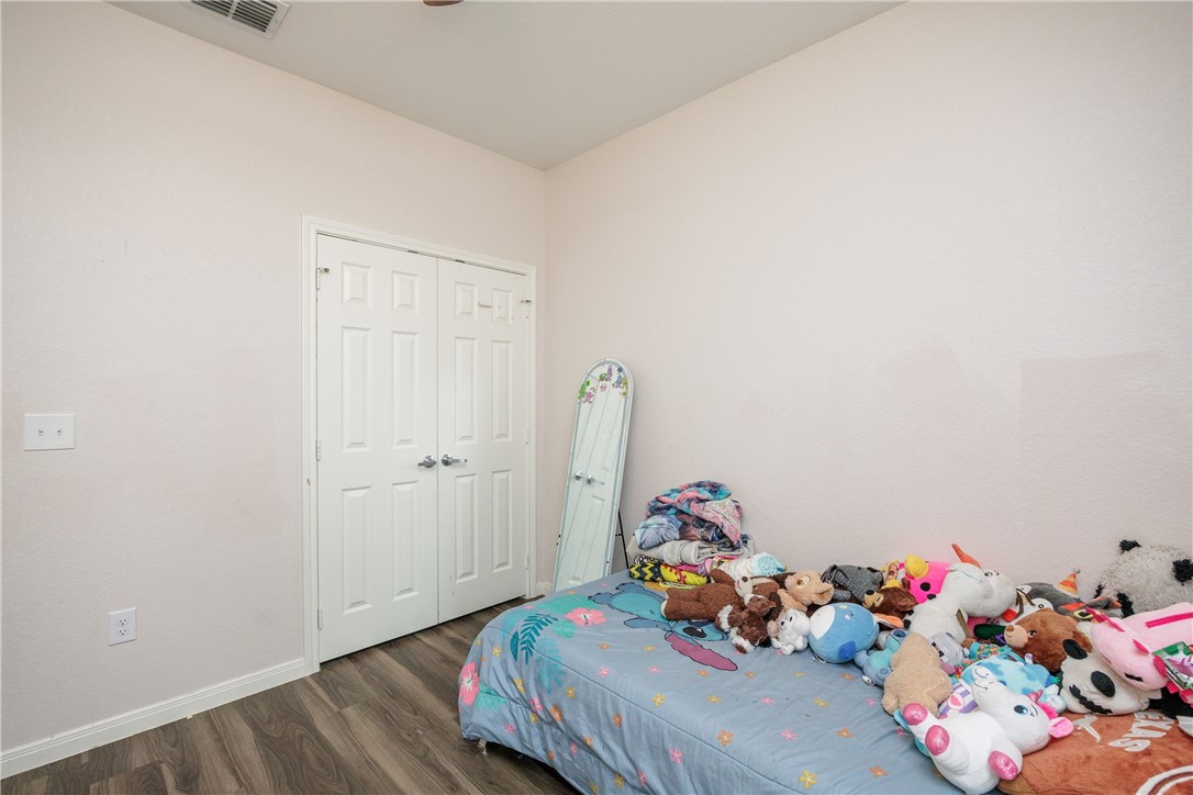 341 Woodlawn St Property Photo 26