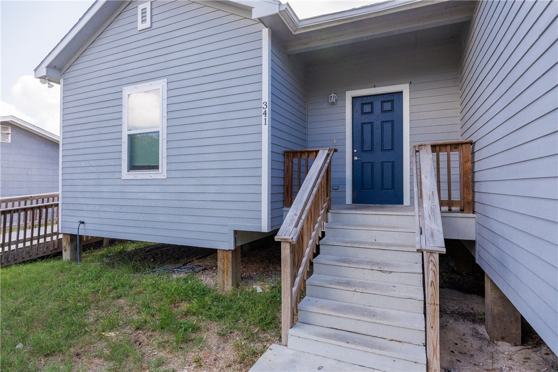 341 Woodlawn St Property Photo 34