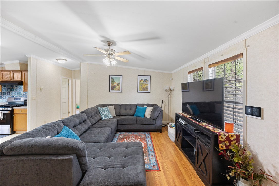 277 Mustang Property Photo 4