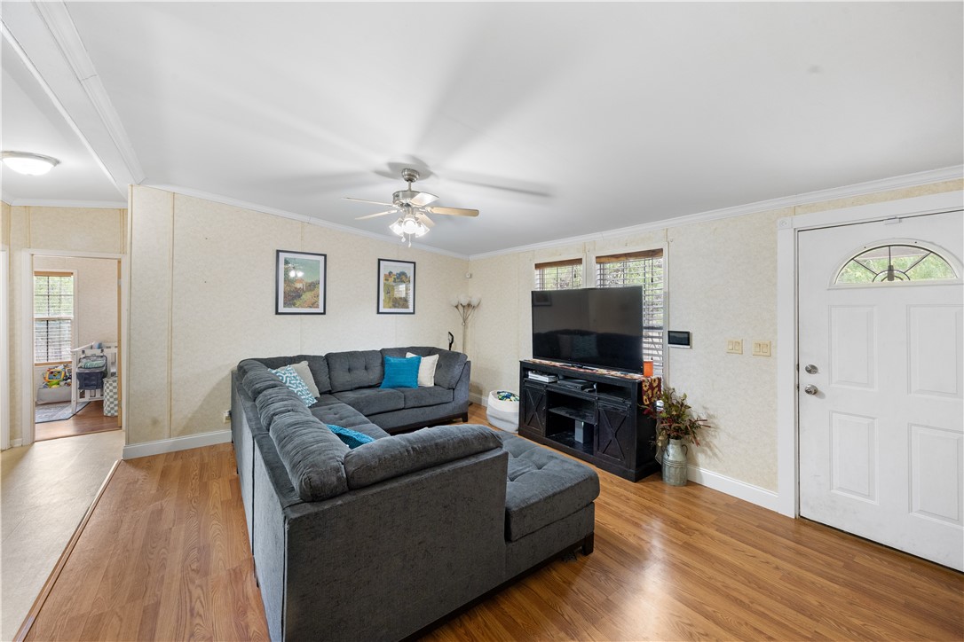 277 Mustang Property Photo 5