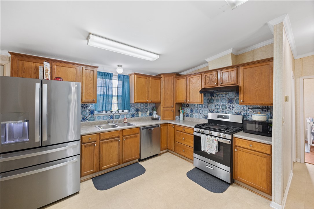 277 Mustang Property Photo 6