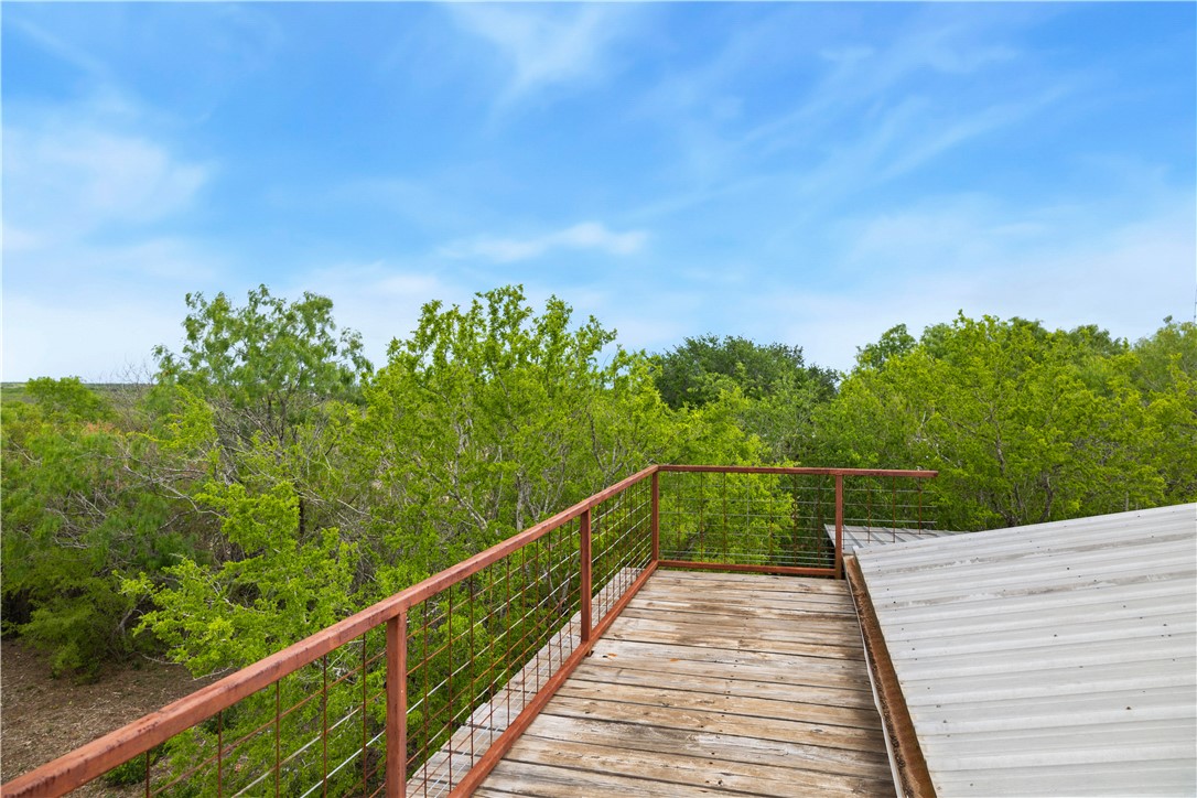 277 Mustang Property Photo 17