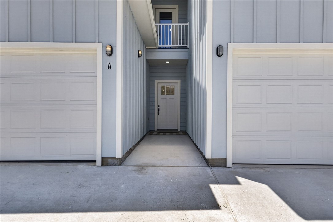 13981 Ports O Call Dr Property Photo 4