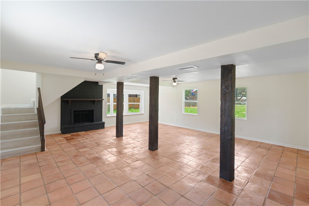 321 Clearview Dr Property Photo 6