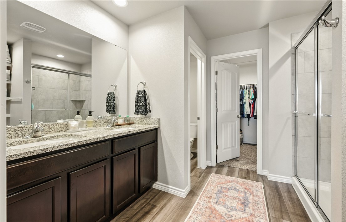1293 Carnaby St Property Photo 5