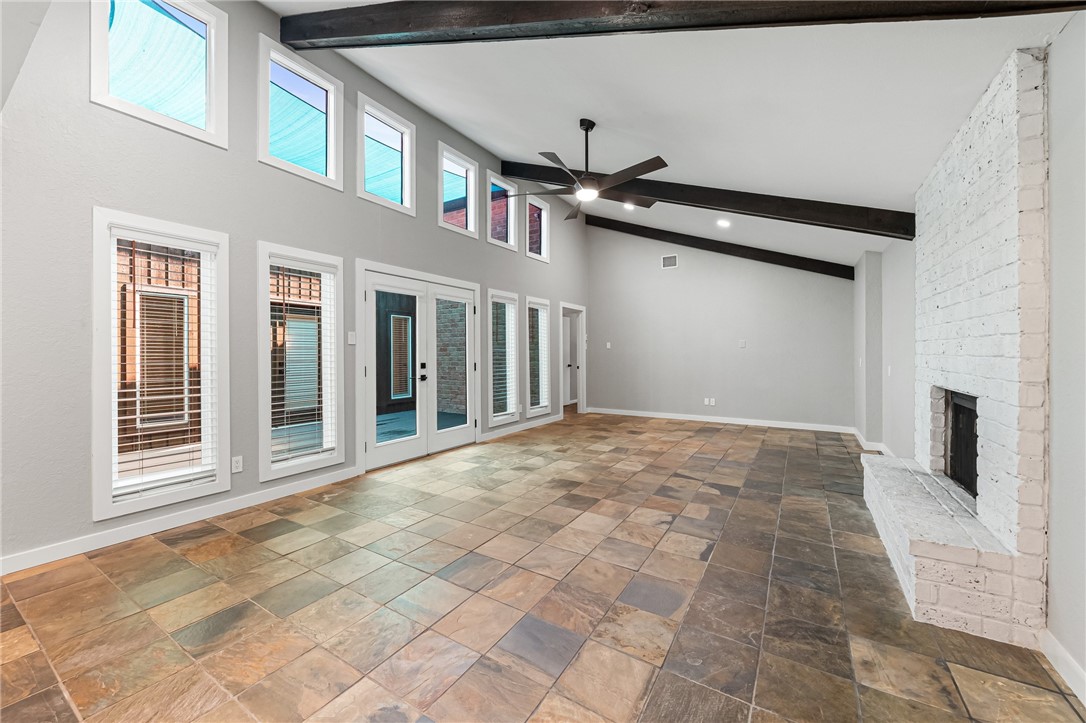 5038 Crestwick Property Photo 5