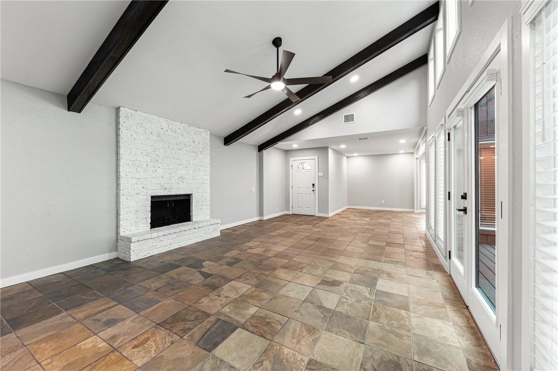 5038 Crestwick Property Photo 6