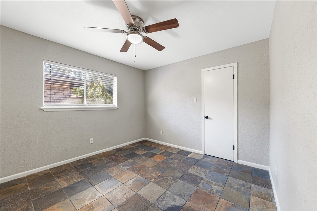 5038 Crestwick Property Photo 7