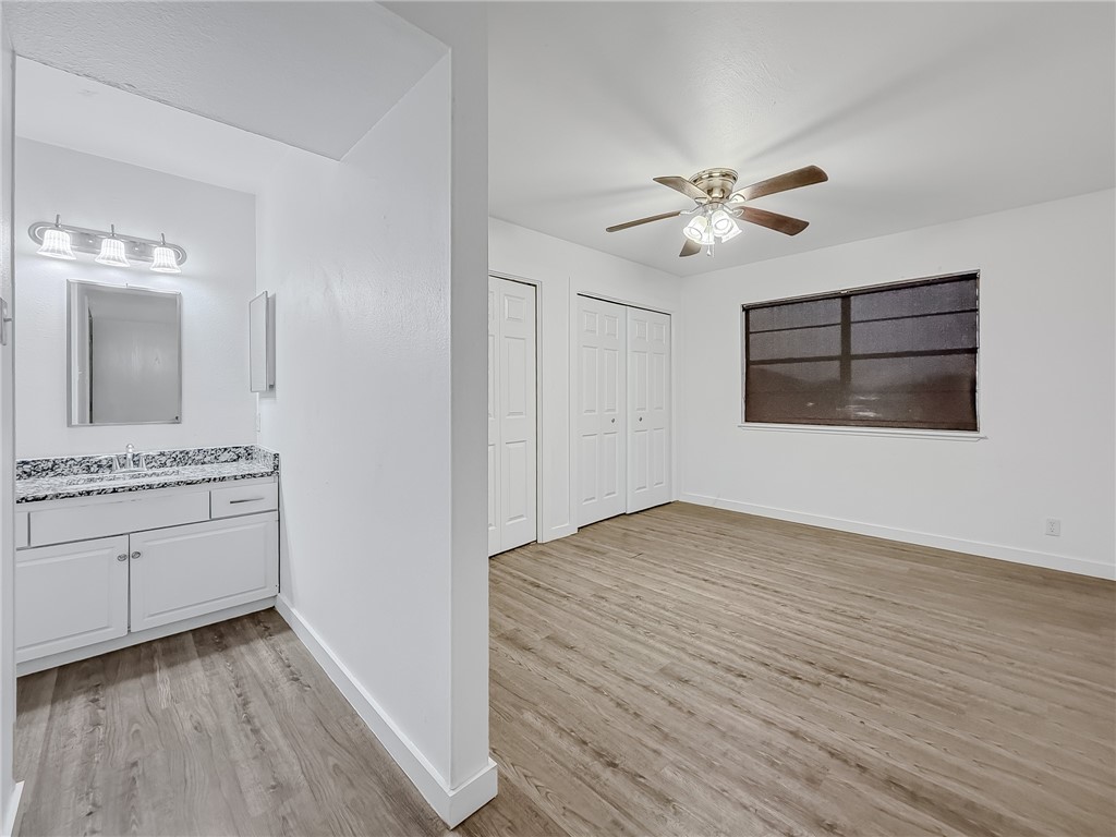 302 Easy B Property Photo 11
