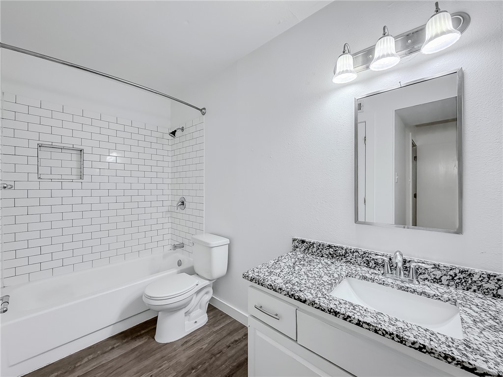 302 Easy B Property Photo 14