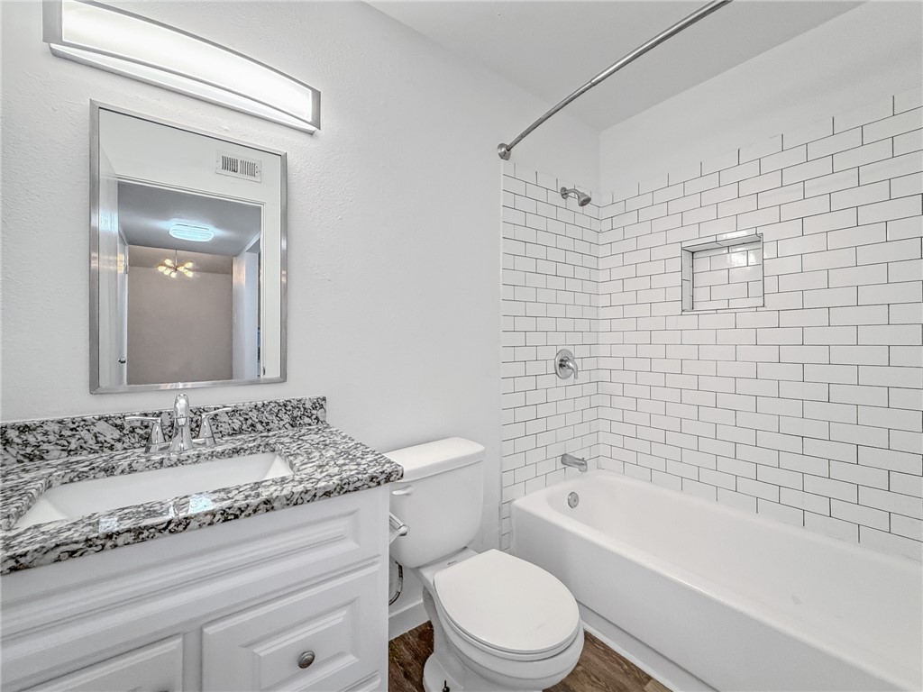 302 Easy B Property Photo 19