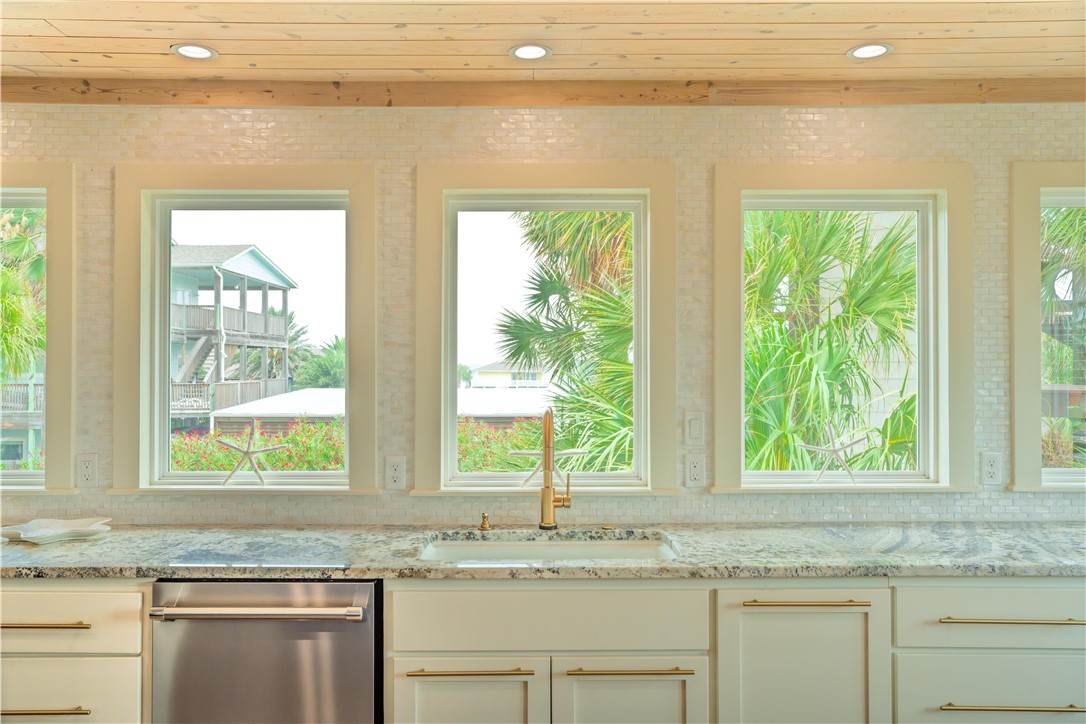 541 Channel View Dr Property Photo 15