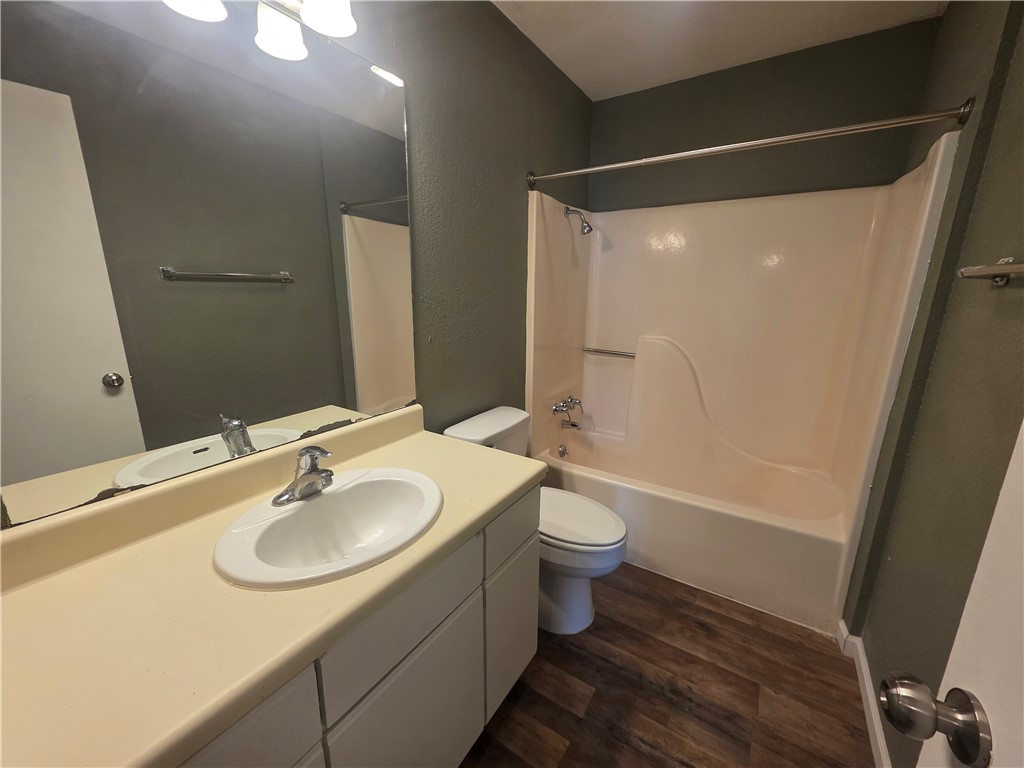 659 Redwood Ave 759 #2 Property Photo 7