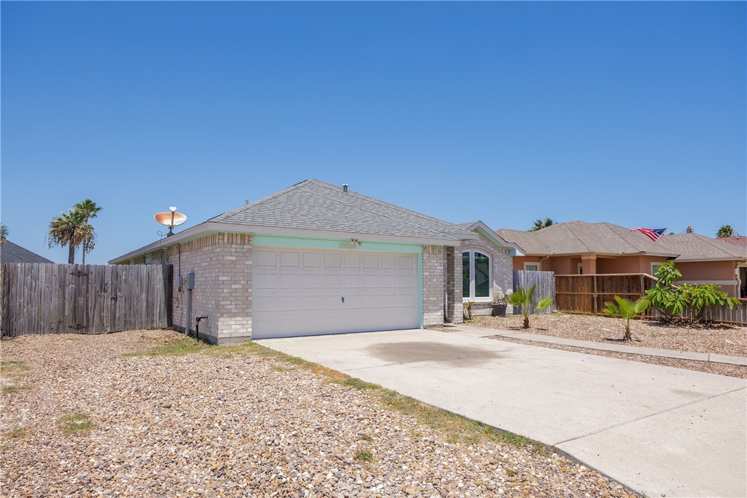 13834 Flintlock Dr Property Photo 4