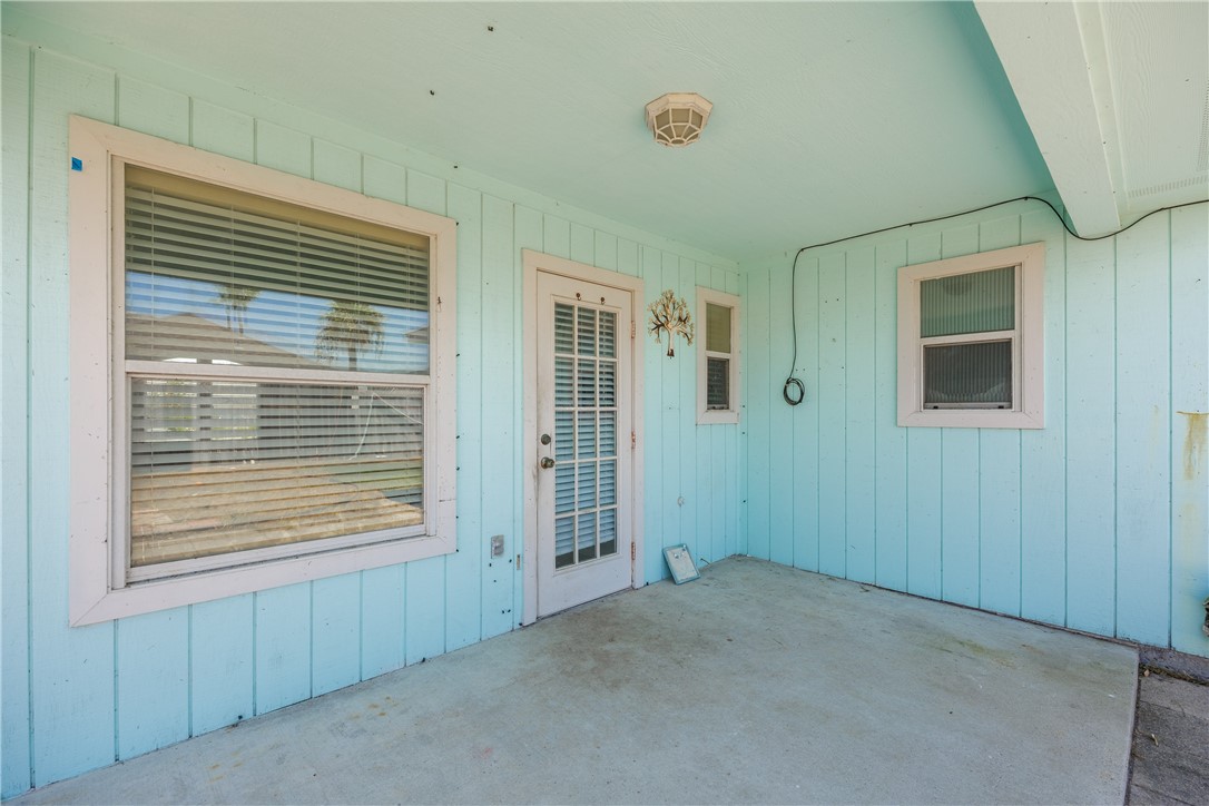 13834 Flintlock Dr Property Photo 7