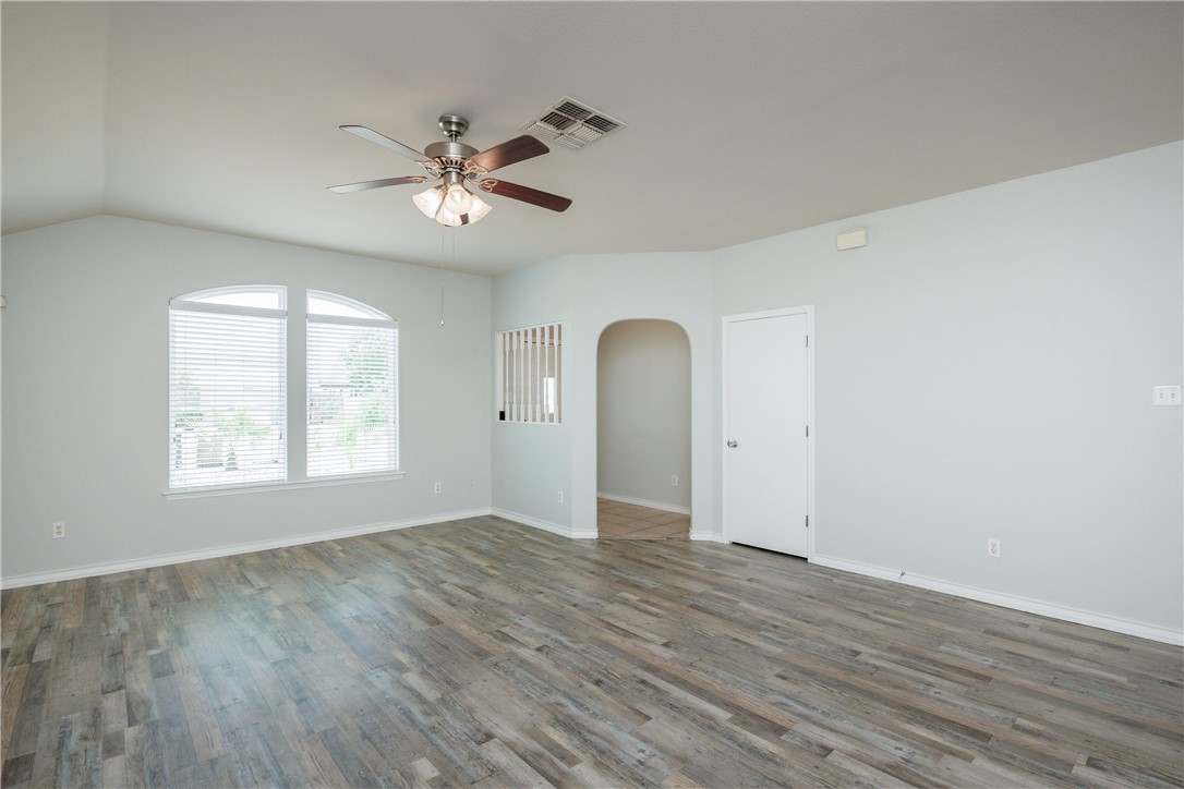 13834 Flintlock Dr Property Photo 17
