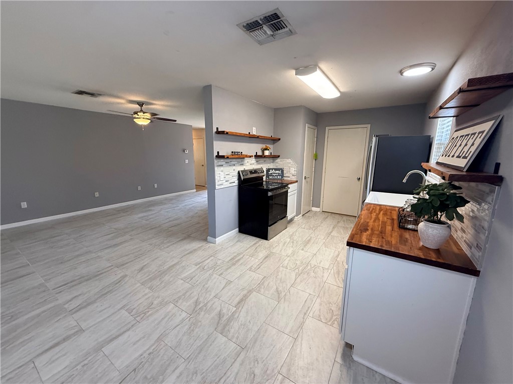 1210 Sacramento Property Photo 7