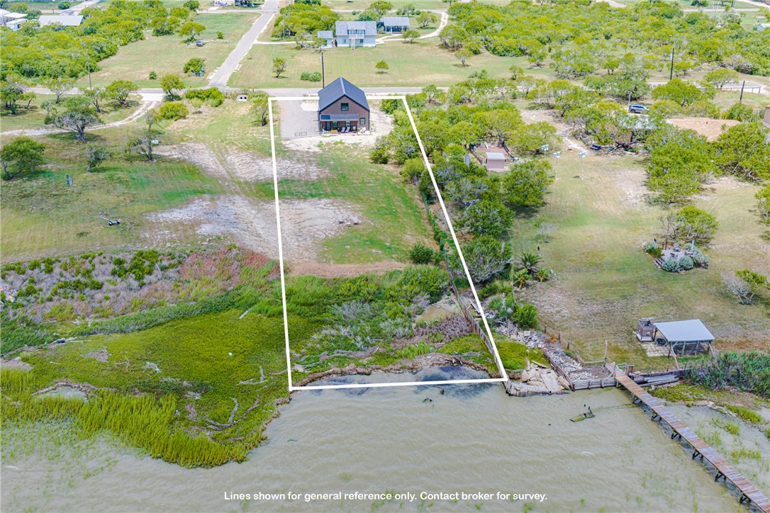 1102 1st St Property Photo 8